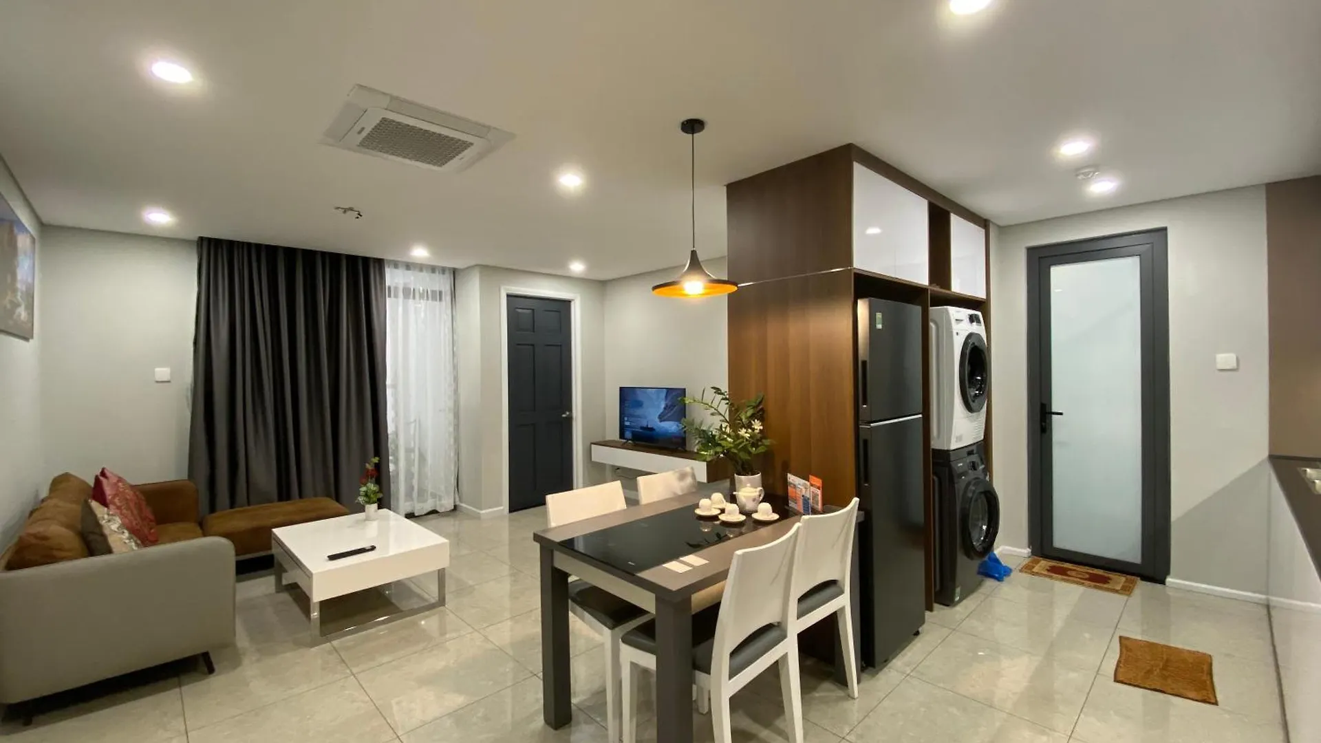 Triostay Vinh Hoi Apartment - Elegant Near City Highlights! Ho Chi Minh City