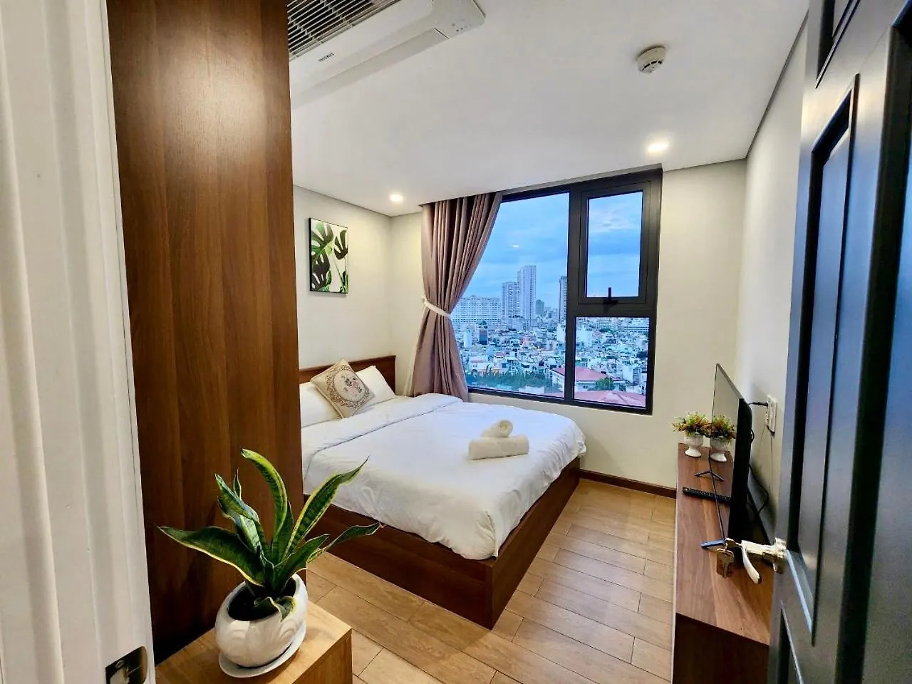 Triostay Vinh Hoi Apartment - Elegant Near City Highlights! Ho Chi Minh City