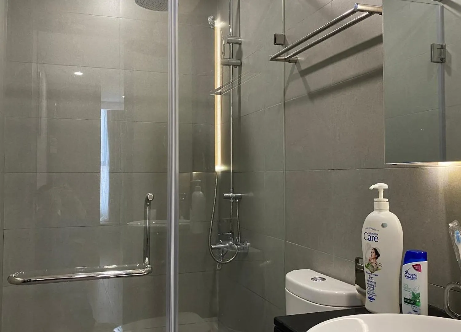 Triostay Vinh Hoi Apartment - Elegant Near City Highlights! Ho Chi Minh City